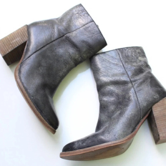 Diba Black Ankle Boots with Brown Heel - Picture 2 of 9